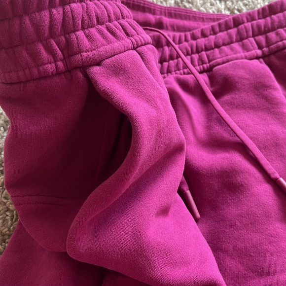 Loungeful High Rise Shorts 7 inches - Picture 5 of 6